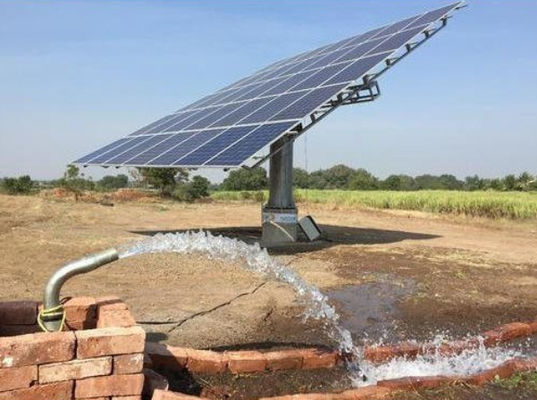 Sistema agrícola solar sostenible del bombeo de agua del TUV para la irrigación